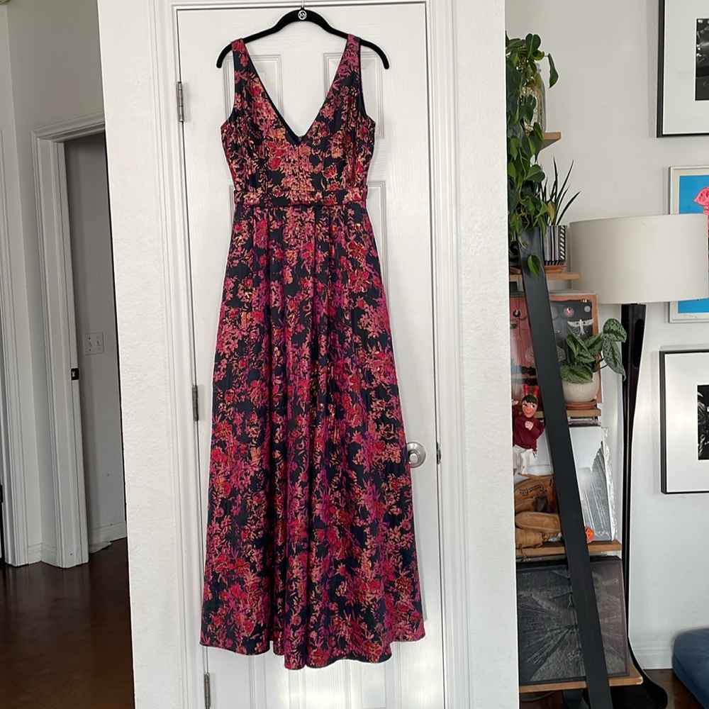 Badgley Mischka Floral Jacquard Gown! Pinks, purples, blue, gold & multicolor! - Picture 7 of 17